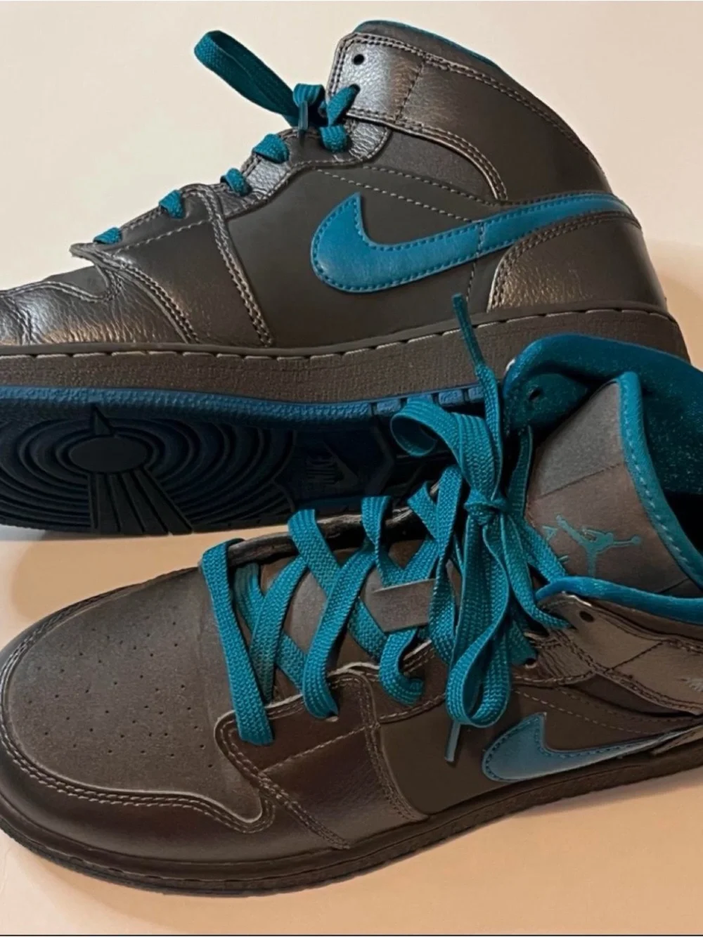 Nike Men's High-Top Sneakers in Dark Gray and Teal Blue